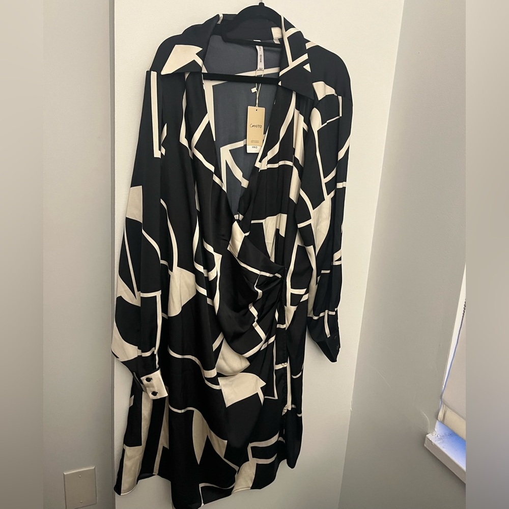 Mango Satin Black and White Geometric Dress - NWT size 20